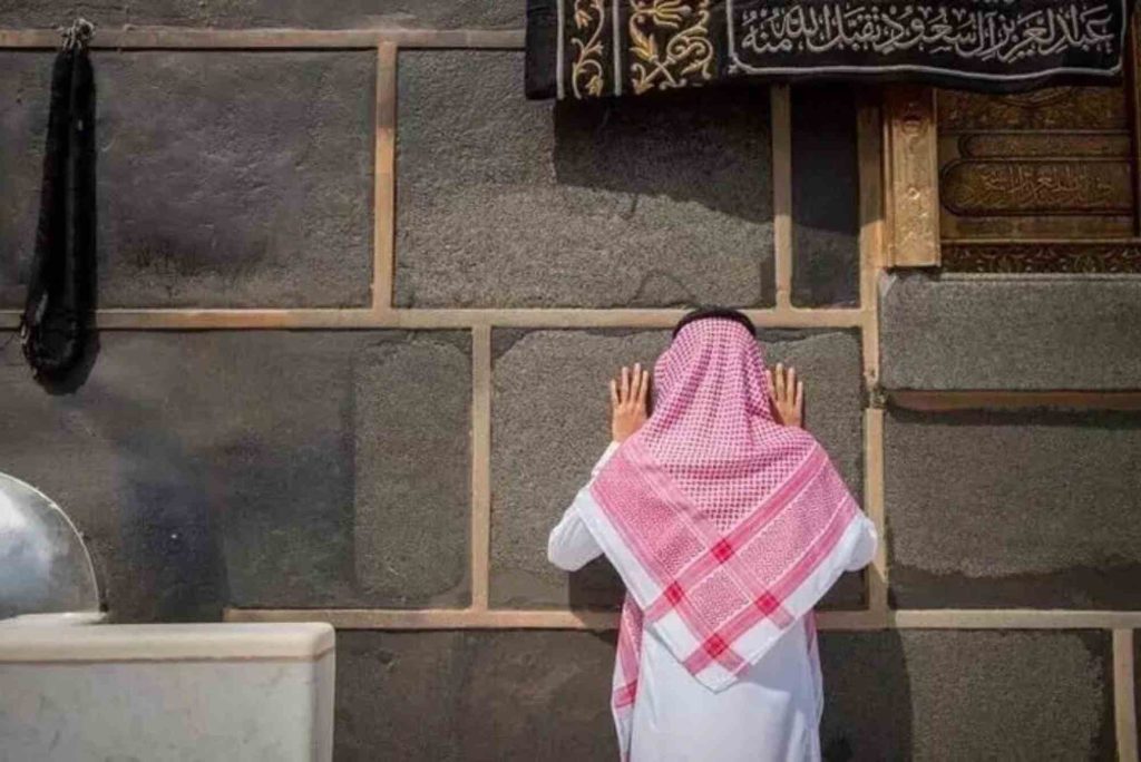 Panduan Berdoa di Tempat Mustajab