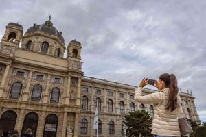 Tips Aman Menjelajah Tempat Baru