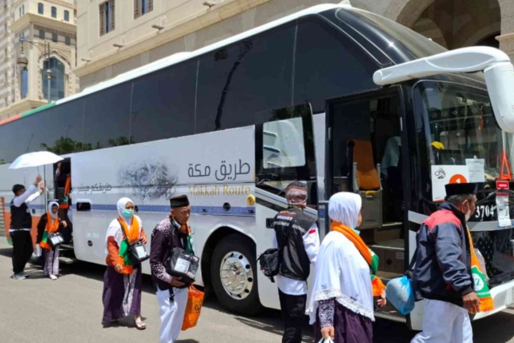 Tips Menjaga Keseimbangan Ibadah Dan Wisata