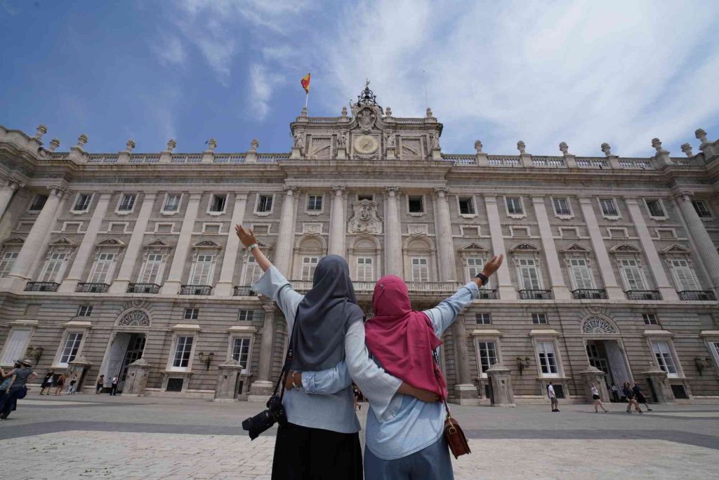 Destinasi Wisata Islami Favorit Muslim