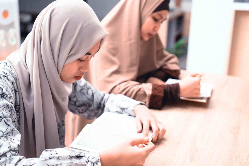 Panduan Perjalanan Islami untuk Wanita Muslimah