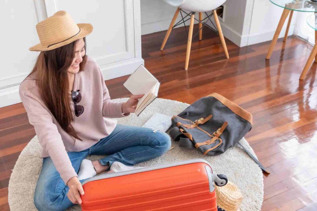 Tips Menjaga Makanan Halal Saat Traveling